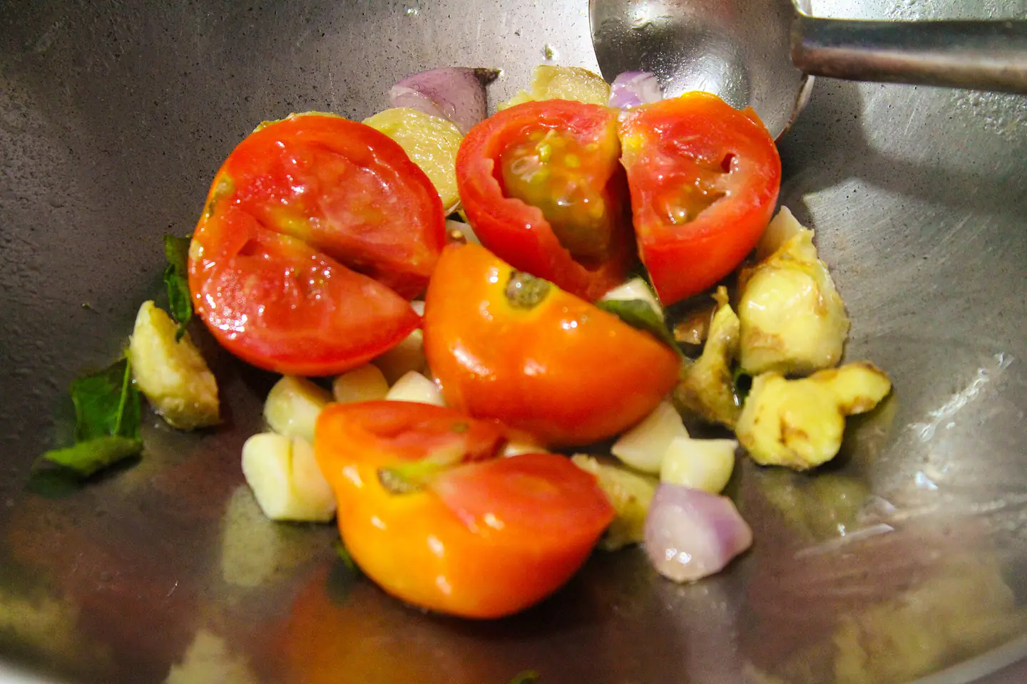 Tempering Of Tomato and Garlic